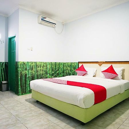 Super Oyo 754 Nur Aziziah Guest House Syariah Балікпапан Екстер'єр фото