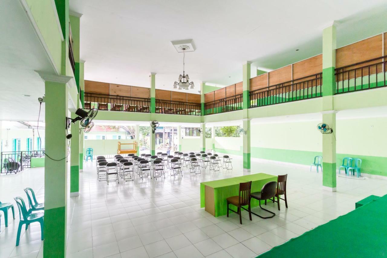 Super Oyo 754 Nur Aziziah Guest House Syariah Балікпапан Екстер'єр фото